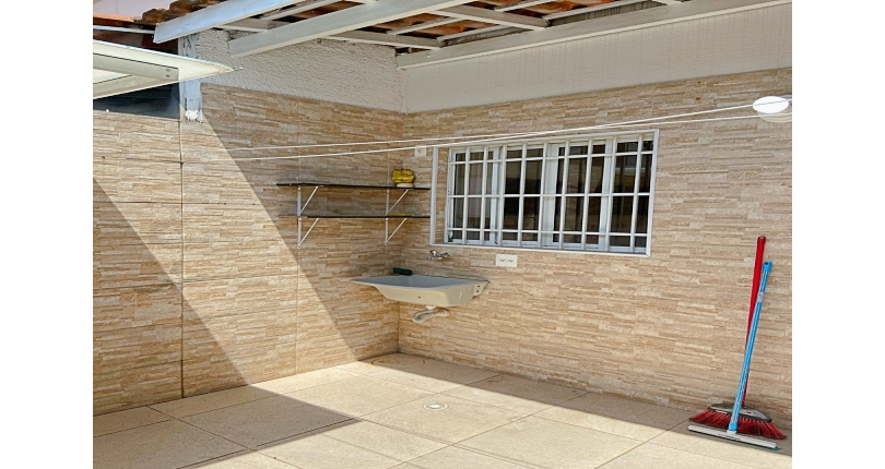 Sobrado à venda no Bairro do Jaraguá na Rua Jairo de Almeida 220