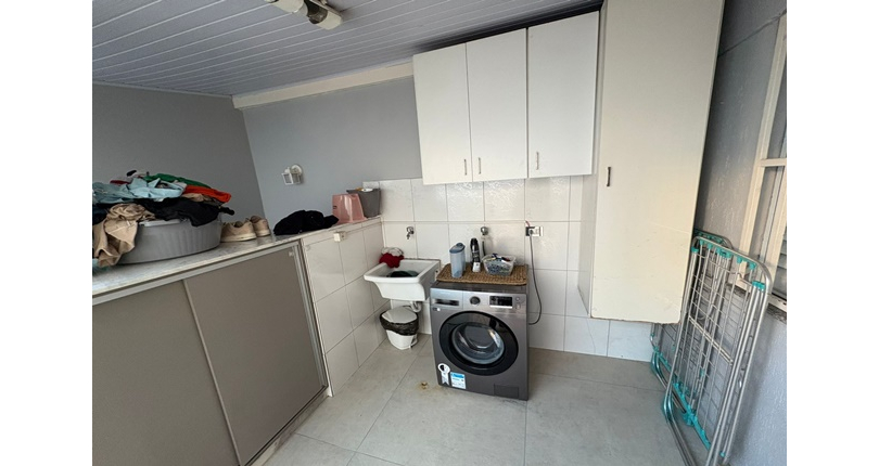 Sobrado à venda no Bairro do Conjunto Residencial Vista Verde na Rua Desembargador Plínio Novaes de Andrade