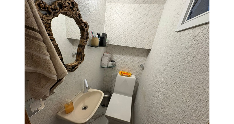 Sobrado à venda no Bairro do Conjunto Residencial Vista Verde na Rua Desembargador Plínio Novaes de Andrade