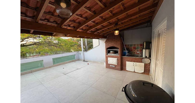 Sobrado à venda no Bairro do Conjunto Residencial Vista Verde na Rua Desembargador Plínio Novaes de Andrade