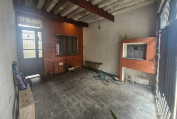 Sobrado à venda no Bairro do Jardim Marisa na Rua José Soeiro de Vaz,