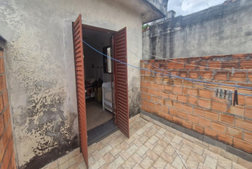 Sobrado à venda no Bairro do Jardim Marisa na Rua José Soeiro de Vaz,