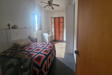 Sobrado à venda no Bairro do Jardim Marisa na Rua José Soeiro de Vaz,