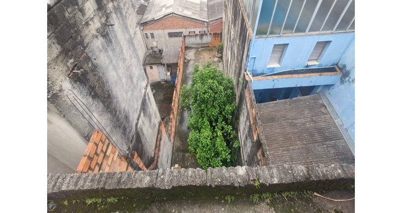 Sobrado à venda no Bairro do Jardim Marisa na Rua José Soeiro de Vaz,