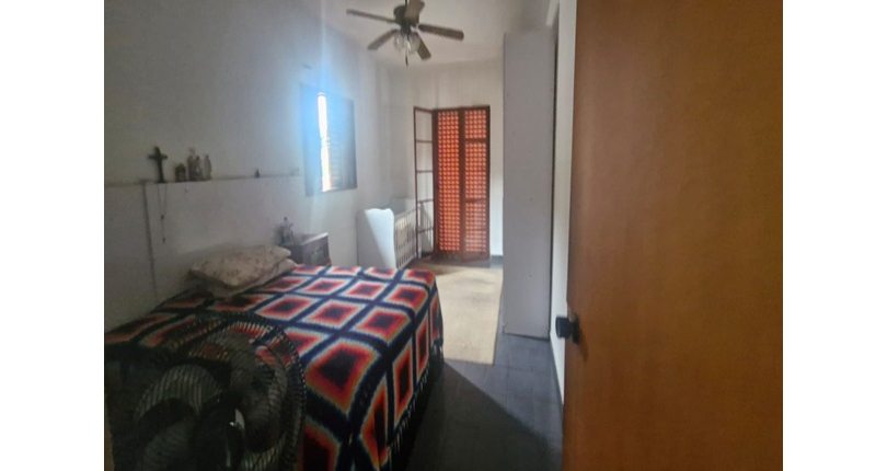 Sobrado à venda no Bairro do Jardim Marisa na Rua José Soeiro de Vaz,