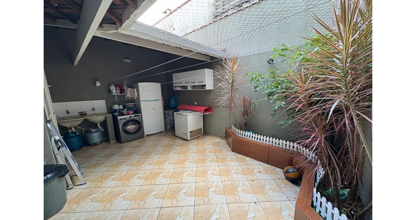 Ótimo Sobrado à venda no Bairro do Conjunto Residencial Vista Verde na Rua Desembargador Plínio Novaes de Andrade