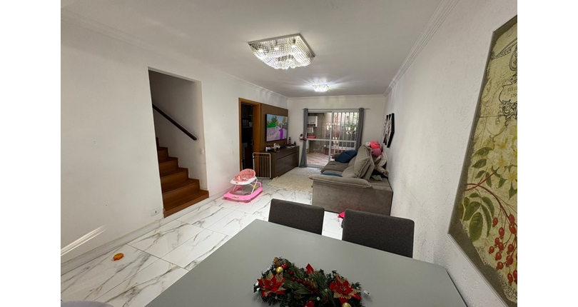 Ótimo Sobrado à venda no Bairro do Conjunto Residencial Vista Verde na Rua Desembargador Plínio Novaes de Andrade