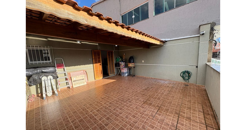 Ótimo Sobrado à venda no Bairro do Conjunto Residencial Vista Verde na Rua Desembargador Plínio Novaes de Andrade