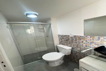 Apartamento Cobertura à venda no Bairro da Vila Zat na Rua Doutor Luís La Scala Júnior 174