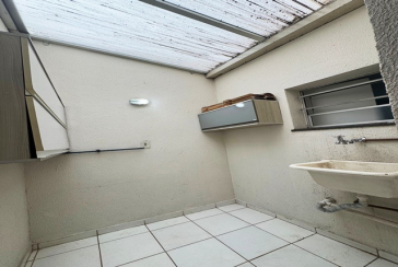 Apartamento Cobertura à venda no Bairro da Vila Zat na Rua Doutor Luís La Scala Júnior 174