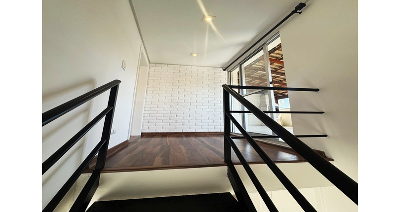 Apartamento Cobertura à venda no Bairro da Vila Zat na Rua Doutor Luís La Scala Júnior 174