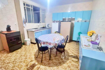 Sobrado à venda no Bairro do Jardim Mangalot na Rua General Lauro Cavalcanti de Farias 