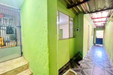 Sobrado à venda no Bairro do Jardim Mangalot na Rua General Lauro Cavalcanti de Farias 