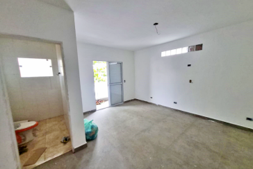 Sobrado à venda no Bairro do Parque São Domingos na Rua Armando Martino