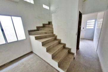 Sobrado à venda no Bairro do Parque São Domingos na Rua Armando Martino