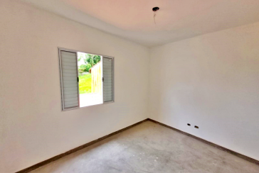 Sobrado à venda no Bairro do Parque São Domingos na Rua Armando Martino