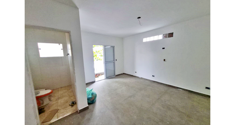 Sobrado à venda no Bairro do Parque São Domingos na Rua Armando Martino