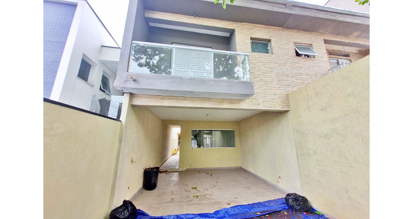 Sobrado à venda no Bairro do Parque São Domingos na Rua Armando Martino