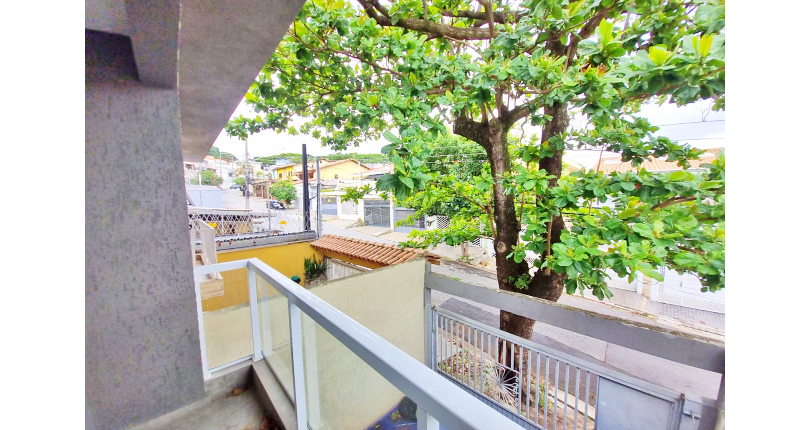 Sobrado à venda no Bairro do Parque São Domingos na Rua Armando Martino