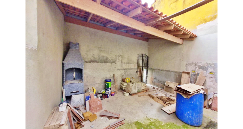 Sobrado à venda no Bairro do Parque São Domingos na Rua Armando Martino