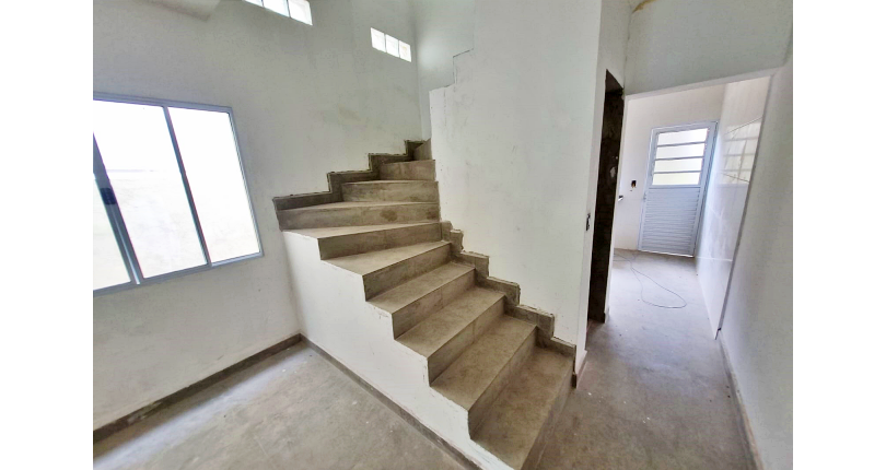 Sobrado à venda no Bairro do Parque São Domingos na Rua Armando Martino