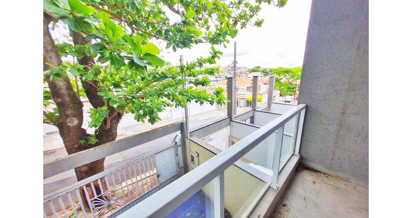 Sobrado à venda no Bairro do Parque São Domingos na Rua Armando Martino