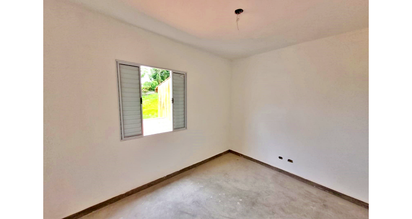 Sobrado à venda no Bairro do Parque São Domingos na Rua Armando Martino