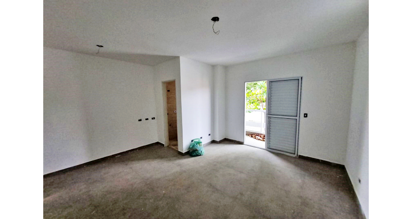 Sobrado à venda no Bairro do Parque São Domingos na Rua Armando Martino