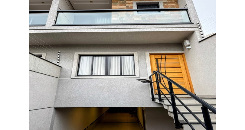 BELO Sobrado Alto Padrão à venda no Bairro do Parque São Domingos na Rua Professora Altina Maynardi de Araújo