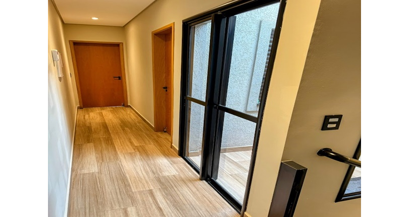 BELO Sobrado Alto Padrão à venda no Bairro do Parque São Domingos na Rua Professora Altina Maynardi de Araújo