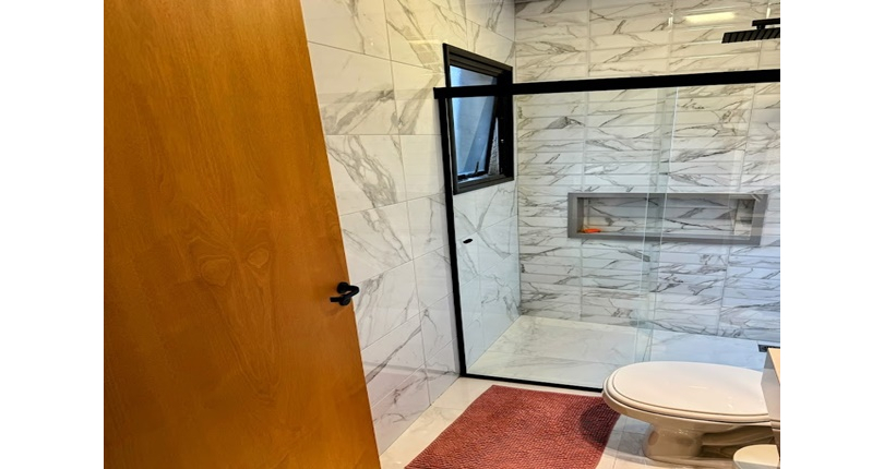 BELO Sobrado Alto Padrão à venda no Bairro do Parque São Domingos na Rua Professora Altina Maynardi de Araújo