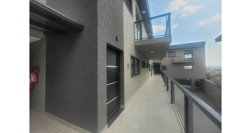 Sobrado novo à venda no Bairro do Parque São Domingos na Rua Doutor Odon Carlos de Figueiredo Ferraz 248, 