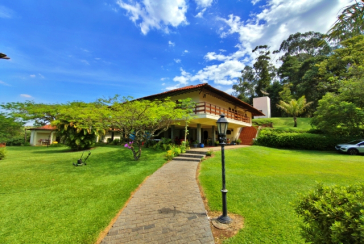 LINDA Casa à venda no Bairro do Chácara Jaraguá na Rua Rio Sapucaia do Sul