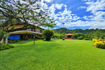 LINDA Casa à venda no Bairro do Chácara Jaraguá na Rua Rio Sapucaia do Sul