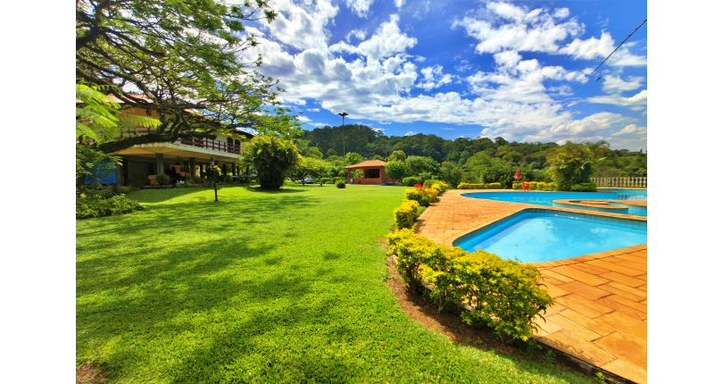 LINDA Casa à venda no Bairro do Chácara Jaraguá na Rua Rio Sapucaia do Sul