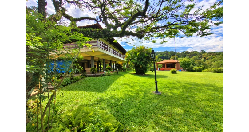 LINDA Casa à venda no Bairro do Chácara Jaraguá na Rua Rio Sapucaia do Sul