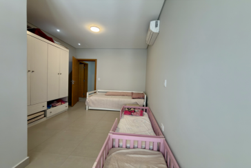 Sobrado semi novo à venda no Bairro do Parque São Domingos na Rua Antônio Carlos Pereira