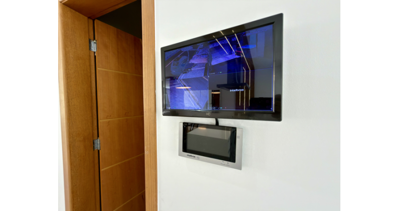 Sobrado semi novo à venda no Bairro do Parque São Domingos na Rua Antônio Carlos Pereira