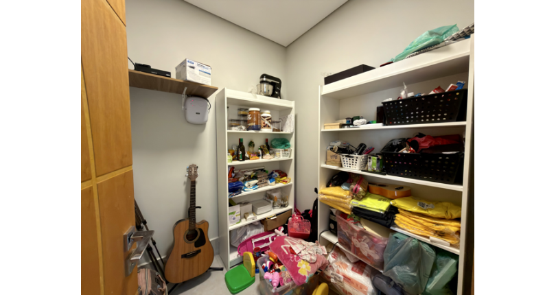 Sobrado semi novo à venda no Bairro do Parque São Domingos na Rua Antônio Carlos Pereira