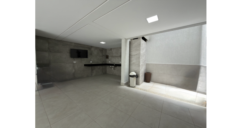 Sobrado semi novo à venda no Bairro do Parque São Domingos na Rua Antônio Carlos Pereira