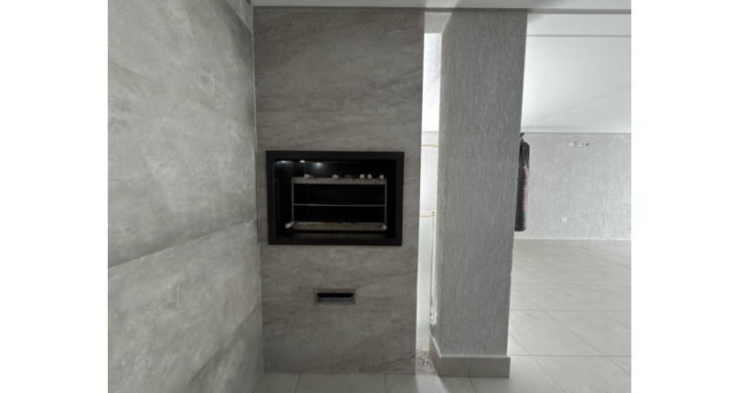 Sobrado semi novo à venda no Bairro do Parque São Domingos na Rua Antônio Carlos Pereira