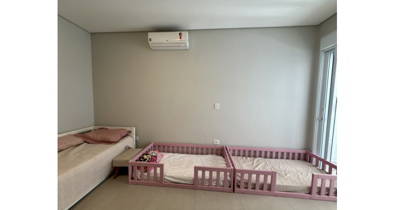 Sobrado semi novo à venda no Bairro do Parque São Domingos na Rua Antônio Carlos Pereira