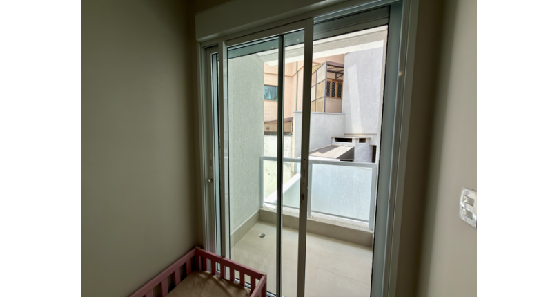 Sobrado semi novo à venda no Bairro do Parque São Domingos na Rua Antônio Carlos Pereira