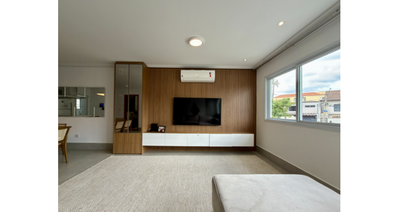 Sobrado semi novo à venda no Bairro do Parque São Domingos na Rua Antônio Carlos Pereira