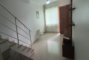  Sobrado à venda no Bairro da Vila Piauí na Rua Jacques Pilon