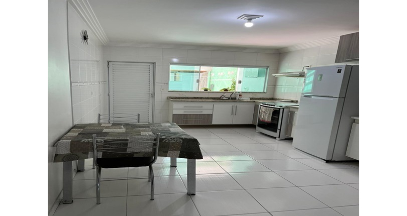  Sobrado à venda no Bairro da Vila Piauí na Rua Jacques Pilon