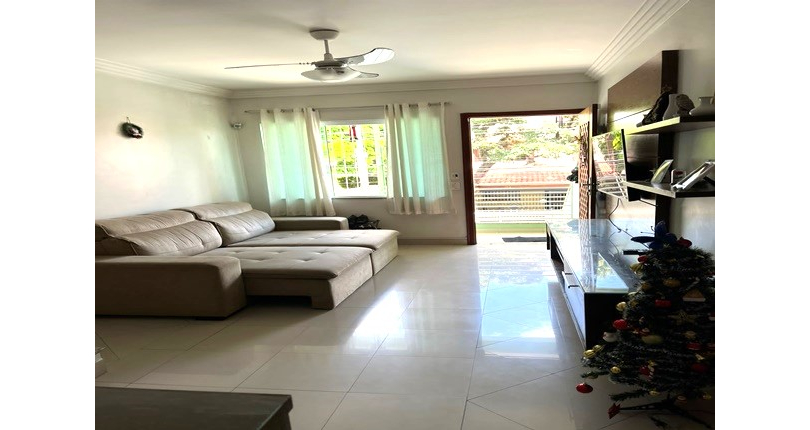  Sobrado à venda no Bairro da Vila Piauí na Rua Jacques Pilon