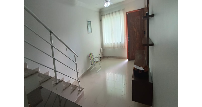  Sobrado à venda no Bairro da Vila Piauí na Rua Jacques Pilon