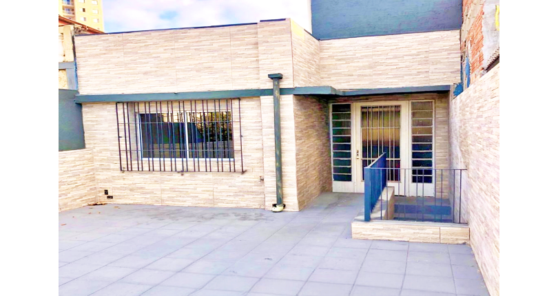 Casa assobradada à venda no Bairro do Jardim Cidade Pirituba na Rua Cracas