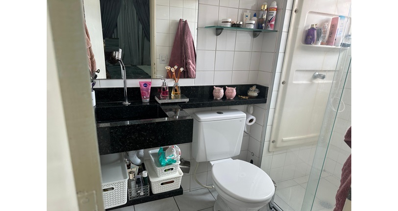  Apartamento à venda em Osasco no Bairro do Piratininga na Avenida Edmundo Amaral 130, Condomínio Edifício Nova Era